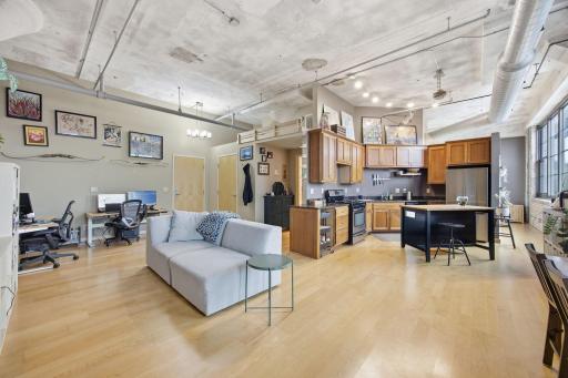1901 E Hennepin Avenue, 303, Minneapolis, MN 55413