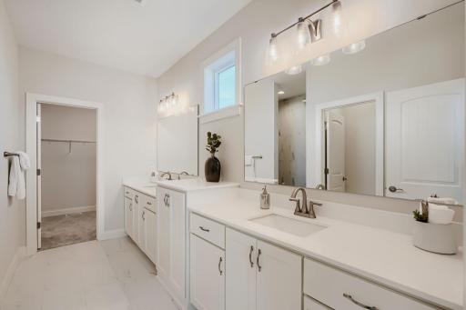 1225 136th St E - Web Quality - 025 - 25 Bathroom.jpg