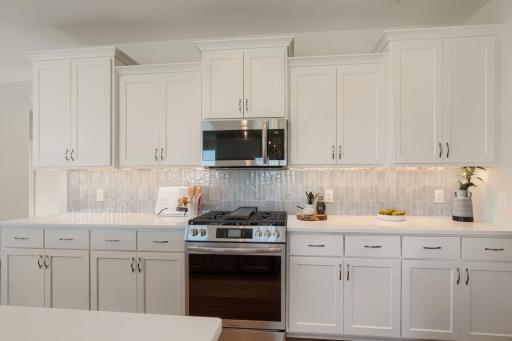 1225 136th St E - Web Quality - 016 - 16 Kitchen.jpg