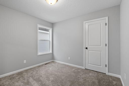 16586 Ulysses Street NW, Elk River, MN 55330