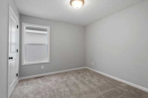 16586 Ulysses Street NW, Elk River, MN 55330