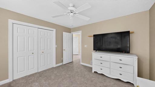 2042 Baihly Estates Lane SW, Rochester, MN 55902