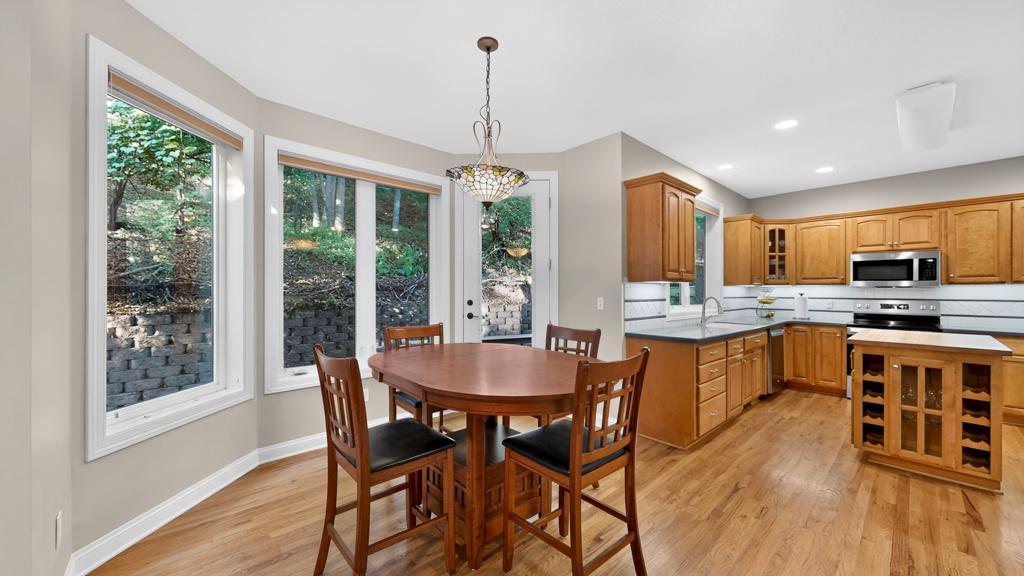 Eat In Kitchen / Breakfast Nook