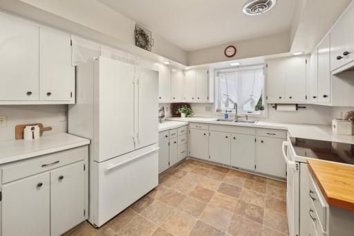 655 Mooers Avenue SE, Cokato, MN 55321