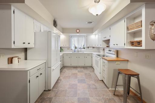 655 Mooers Avenue SE, Cokato, MN 55321