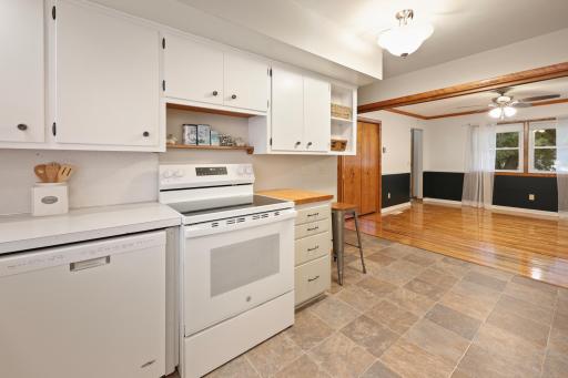 655 Mooers Avenue SE, Cokato, MN 55321