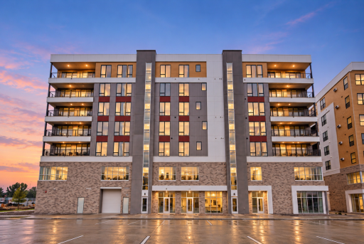 Welcome Home! 4470 24th Avenue S, Condo 305