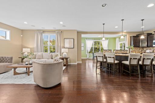 626 Eastgate Parkway, Mahtomedi, MN 55115