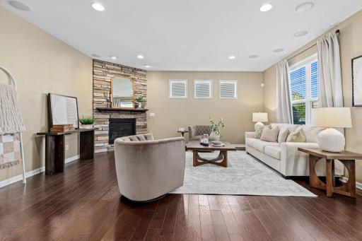 626 Eastgate Parkway, Mahtomedi, MN 55115