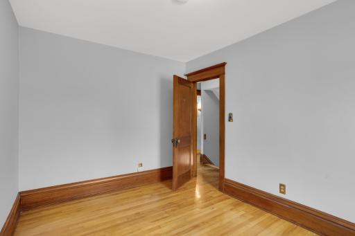 207 W 34th Street, Minneapolis, MN 55408
