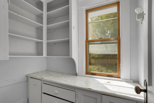 207 W 34th Street, Minneapolis, MN 55408