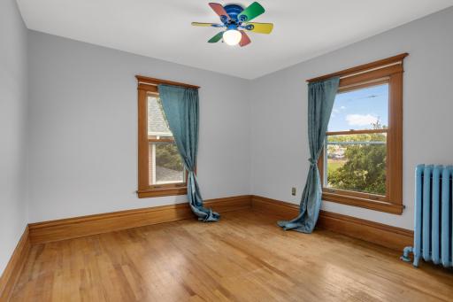 207 W 34th Street, Minneapolis, MN 55408