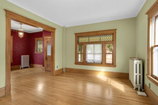207 W 34th Street, Minneapolis, MN 55408