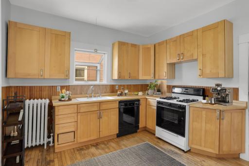 207 W 34th Street, Minneapolis, MN 55408