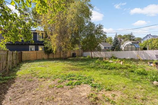 207 W 34th Street, Minneapolis, MN 55408