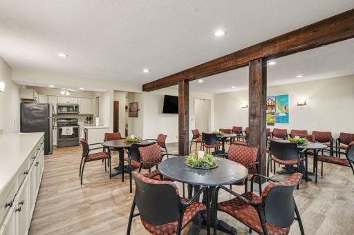 205 Barry Avenue S, 207, Wayzata, MN 55391