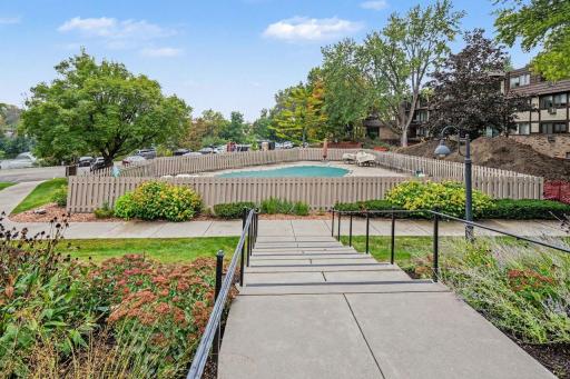 205 Barry Avenue S, 207, Wayzata, MN 55391