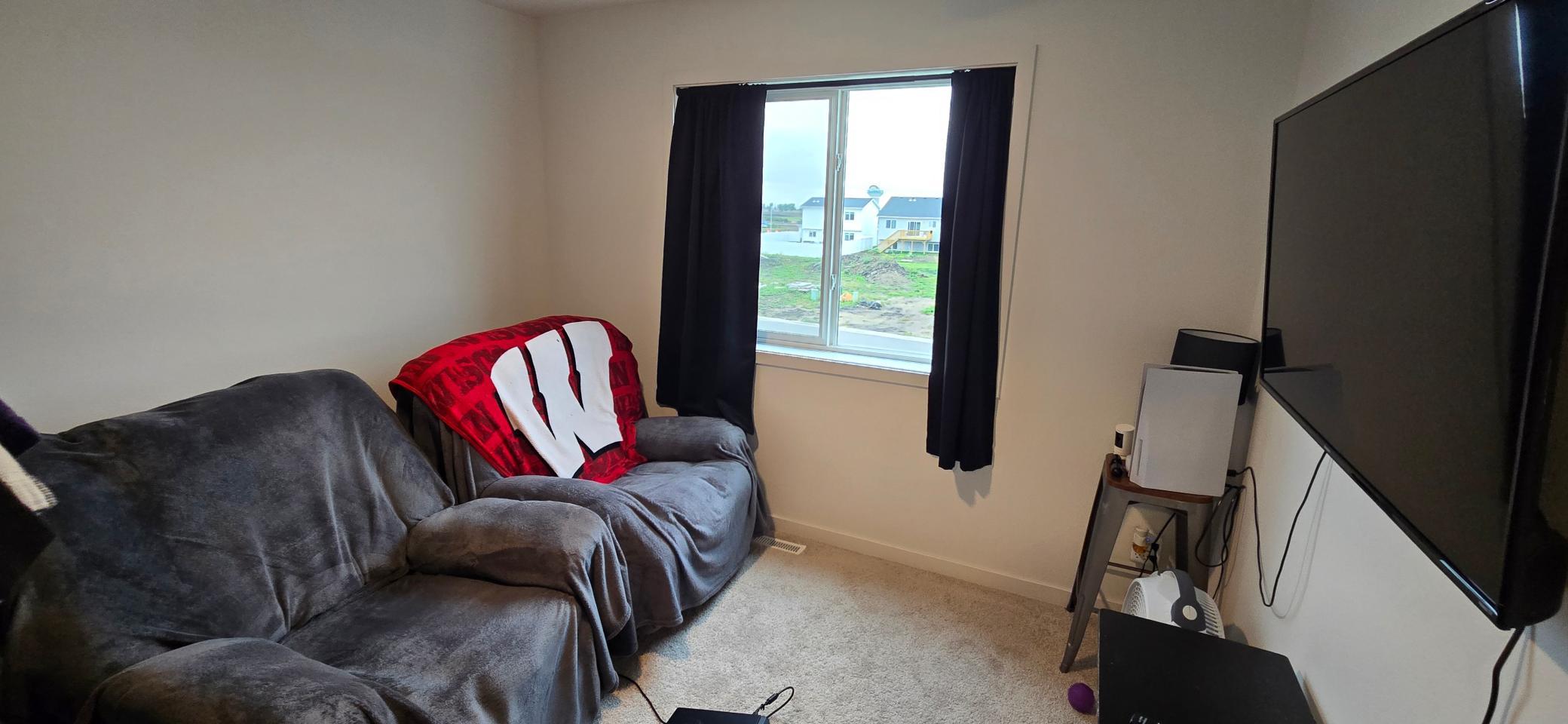 Upper.Bed.2.jpg
