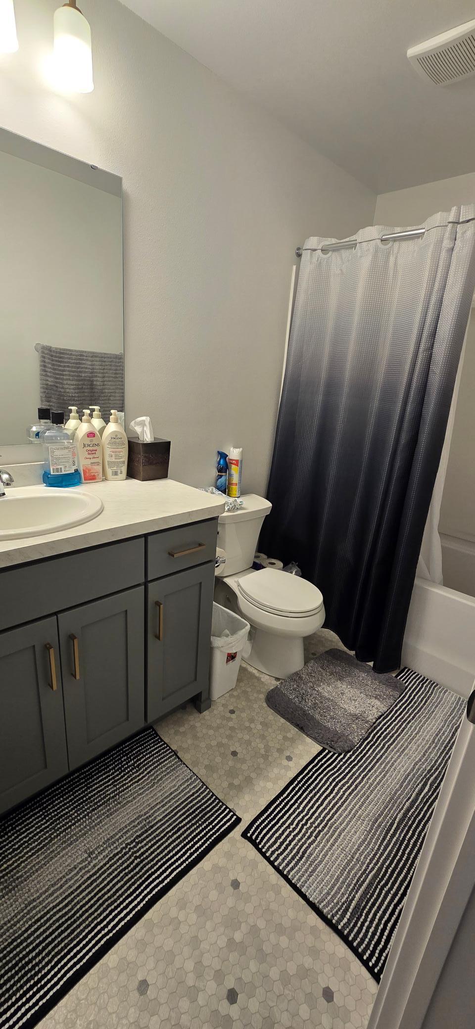 Upper.Hall.Bath..jpg