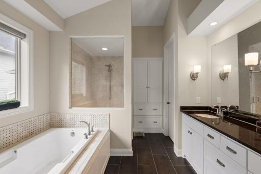 6292 Montee Drive, Eden Prairie, MN 55344