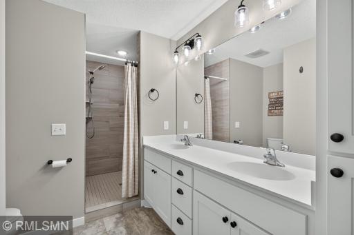 41 144th Lane NW, Andover, MN 55304