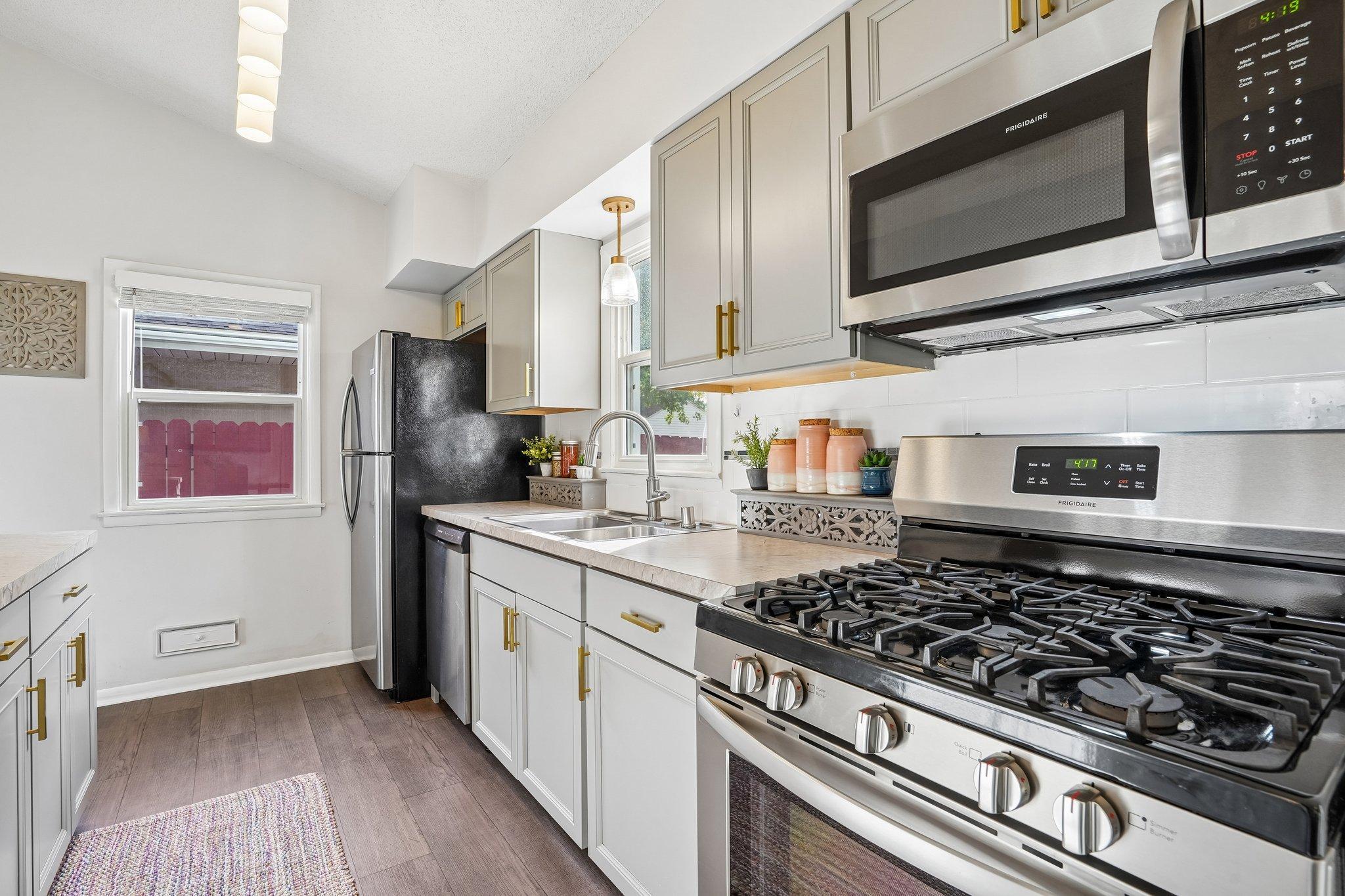 Fully updated kitchen.
