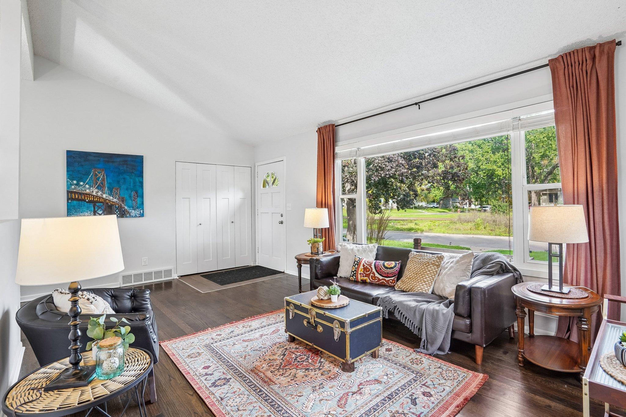 Tons of natural light.