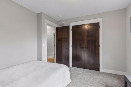 4716 Fairhills Road W, Minnetonka, MN 55345