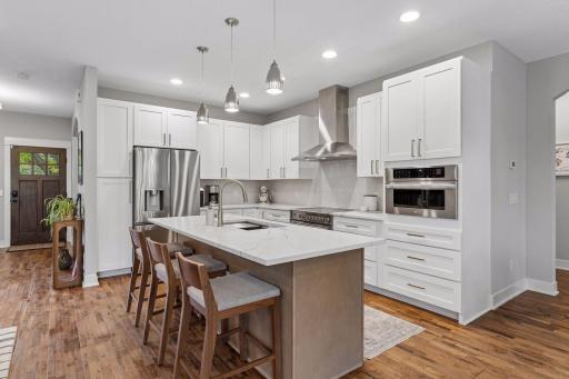 4716 Fairhills Road W, Minnetonka, MN 55345