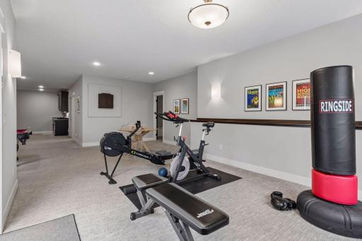 4716 Fairhills Road W, Minnetonka, MN 55345
