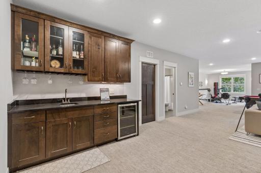 4716 Fairhills Road W, Minnetonka, MN 55345