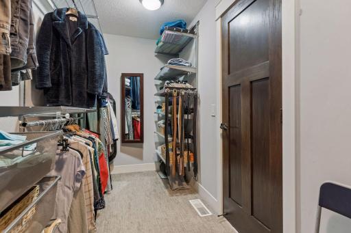 4716 Fairhills Road W, Minnetonka, MN 55345