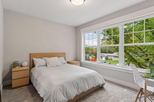 4716 Fairhills Road W, Minnetonka, MN 55345