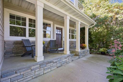 4716 Fairhills Road W, Minnetonka, MN 55345