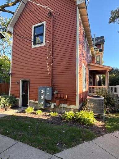 612 5th Street SE, Minneapolis, MN 55414
