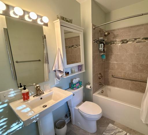 612 5th Street SE, Minneapolis, MN 55414