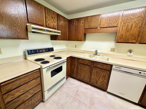 4350 Trenton Lane N, 311, Plymouth, MN 55442