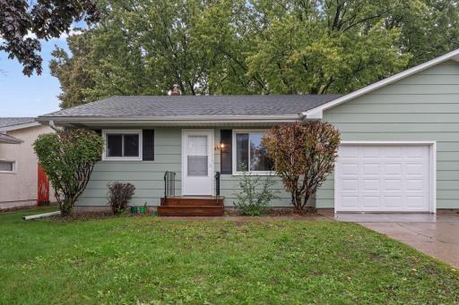 441 Skillman Avenue E, Maplewood, MN 55117