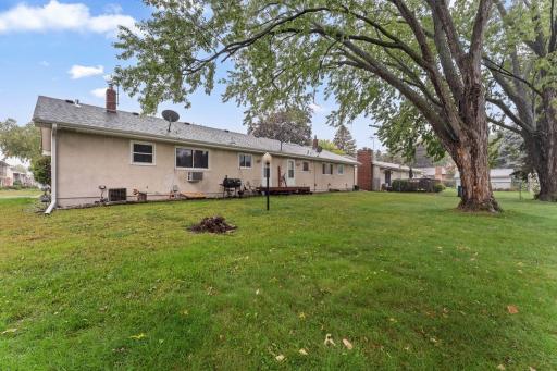 441 Skillman Avenue E, Maplewood, MN 55117