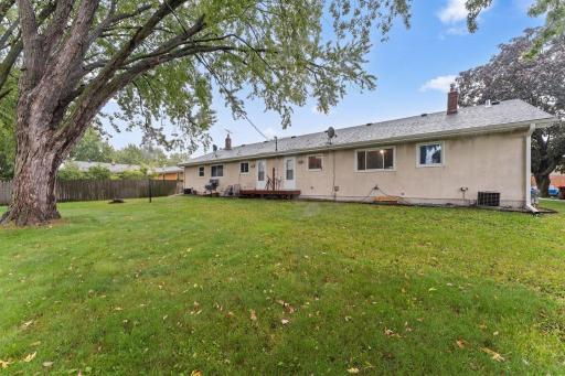 441 Skillman Avenue E, Maplewood, MN 55117
