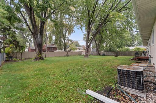441 Skillman Avenue E, Maplewood, MN 55117