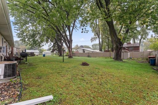 441 Skillman Avenue E, Maplewood, MN 55117
