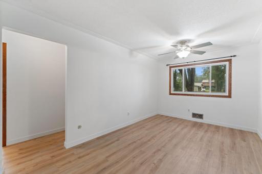 441 Skillman Avenue E, Maplewood, MN 55117