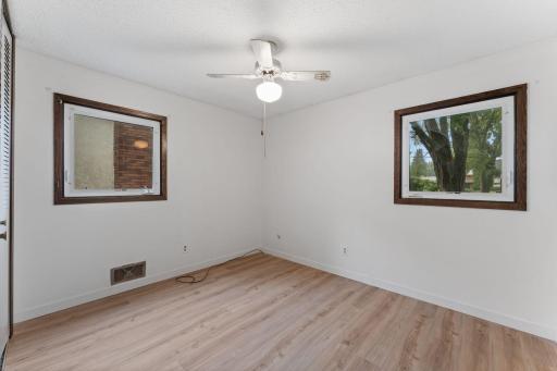 441 Skillman Avenue E, Maplewood, MN 55117