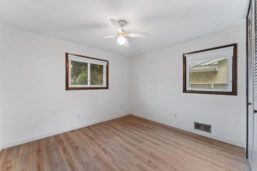 441 Skillman Avenue E, Maplewood, MN 55117
