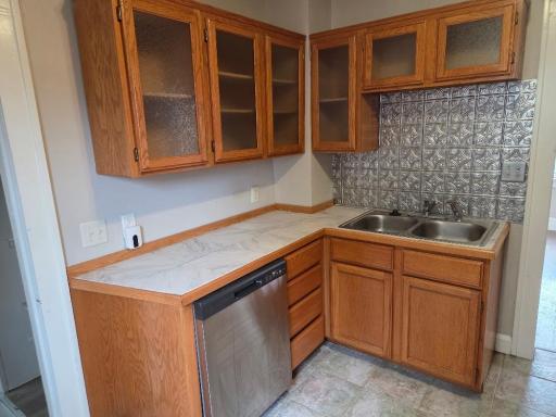 3947 Unity Avenue N, Robbinsdale, MN 55422