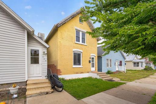 562 W 4th Street, Winona, MN 55987