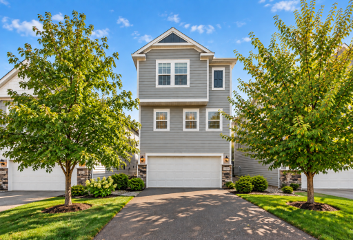 393 Rum River Way, Anoka, MN 55303