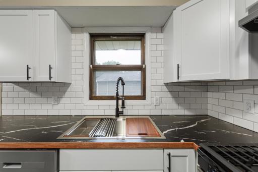 8101 Ewing Avenue N, Brooklyn Park, MN 55443