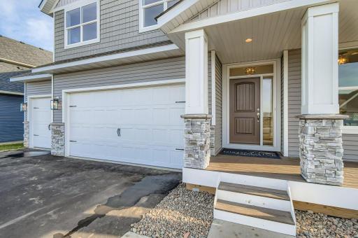 13722 Arrowhead Wy - Web Quality - 002 - 02 Exterior Front Entry.jpg
